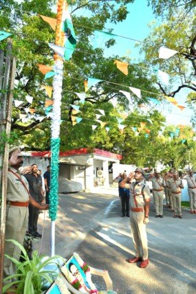 జిల్లా పోలీస్ కార్యాలయంలో ఘనంగా గణతంత్ర దినోత్సవ వేడుకలు: