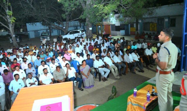 ప్రతి ఒక్కరు ఎన్నికల నియమావళికి లోబడి నడుచుకోవాలి జిల్లా యస్పి శరత్ చంద్ర పవార్ ఐపీఎస్