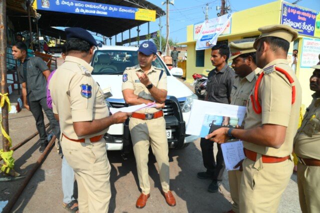 1000 మంది సిబ్బందితో పటిష్ట బందోబస్తు