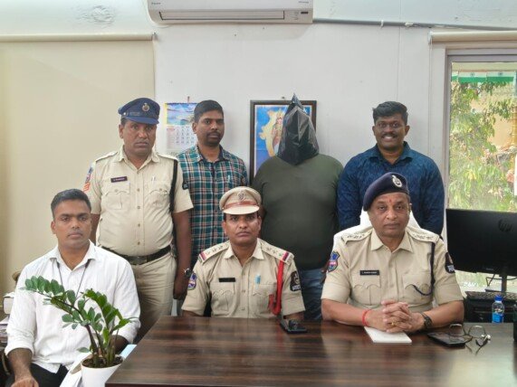 చిక్కడపల్లిలో దొంగతనం కట్టుకథ: నిరుద్యోగ బి.టెక్ గ్రాడ్యుయేట్ అరెస్ట్