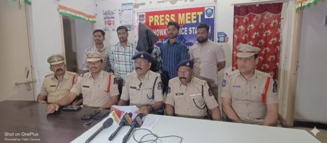 రెండు వాహన చోరీ కేసుల ఛేదన