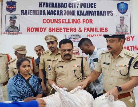 రౌడీ షీటర్లకు మార్గనిర్దేశం – కుటుంబాలకు సంక్షేమ సహాయం