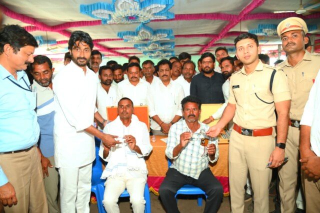 “Arrive Alive” కార్యక్రమం – డ్రైవర్లకు ఉచిత కంటి పరీక్షలు, రోడ్డు భద్రతపై విస్తృత అవగాహన