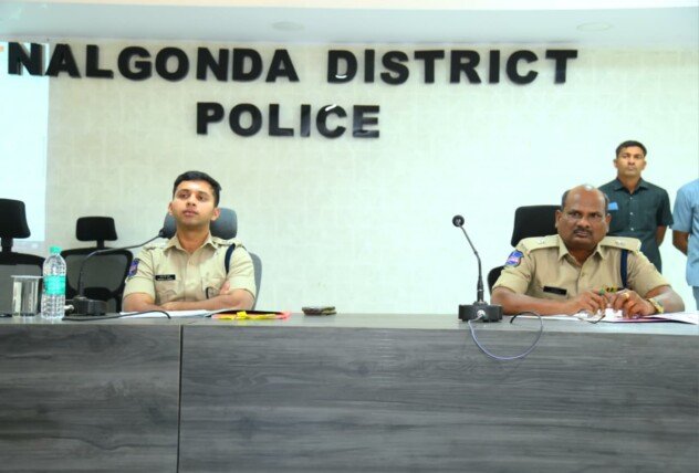 డైల్ 100కు వెంటనే స్పందించి బాధితులకు త్వరిత సేవలు అందించాలి .