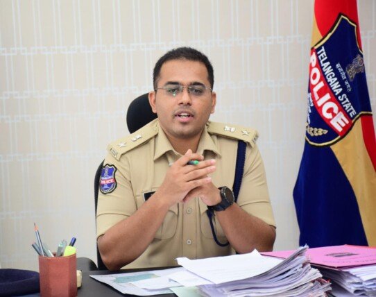 శ్రీరామనవమి ఉత్సవాలకు 300 మంది పోలీసులతో భారీ బందోబస్తు: ఎస్పీ మహేష్ బి. గితే