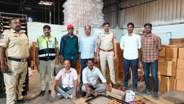 మైలార్‌దేవ్‌పల్లిలో కల్తీ ఆహార ముఠా గుట్టురట్టు – ముగ్గురు అరెస్ట్