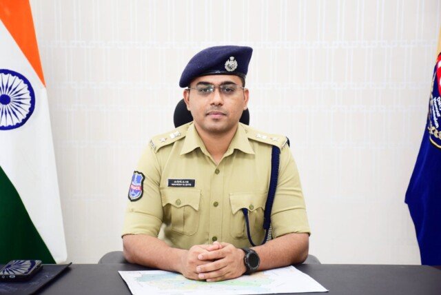 జిల్లా వ్యాప్తంగా పోలీస్ యాక్ట్ అమలు: ఎస్పీ మహేష్ బి. గితే