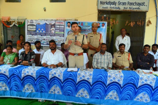 నార్కట్‌పల్లిలో ప్రజా పాలన గ్రామసభ: సీసీ కెమెరాలు, రోడ్డు భద్రతపై ఎస్పీ శరత్ చంద్ర పవార్ అవగాహన