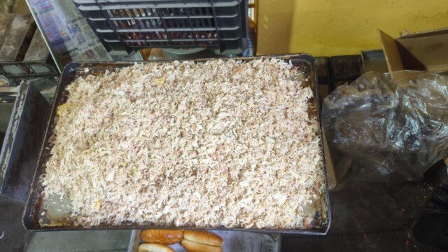 అక్రమ బేకరీపై దాడి: రూ.2.77 లక్షల సామాగ్రి స్వాధీనం, ఒకరి అరెస్ట్