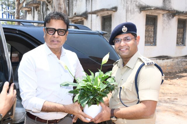 సంగారెడ్డి జోగిపేట సబ్ జైల్‌లో ట్రాన్సిట్ హోం నిర్మాణ పనులు పరిశీలించిన ఐజీ ఎం. శ్రీనివాస్