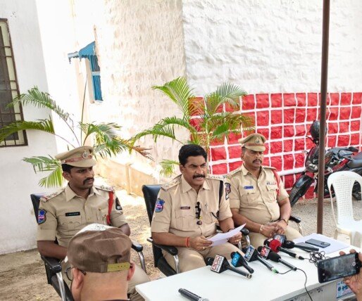 నకిలీ PhonePe స్క్రీన్‌షాట్‌లతో ATM మోసాలు – నిందితుడు అరెస్ట్, రూ.10,000 స్వాధీనం