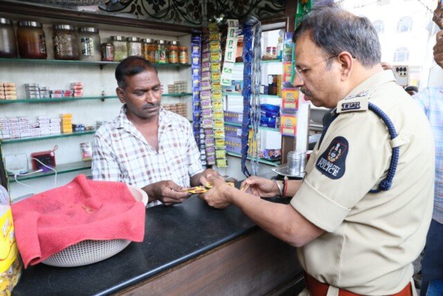 నగరవ్యాప్తంగా ‘ఆపరేషన్ సేఫ్ స్కూల్’ – 558 షాపులపై దాడులు, 5 వేల మంది పోలీసులతో భారీ డ్రైవ్