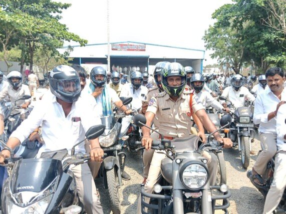 “అరైవ్ అలైవ్” కార్యక్రమాలతో సంగారెడ్డిలో రోడ్డు భద్రతపై విస్తృత అవగాహన – ఎస్పీ పరితోష్ పంకజ్