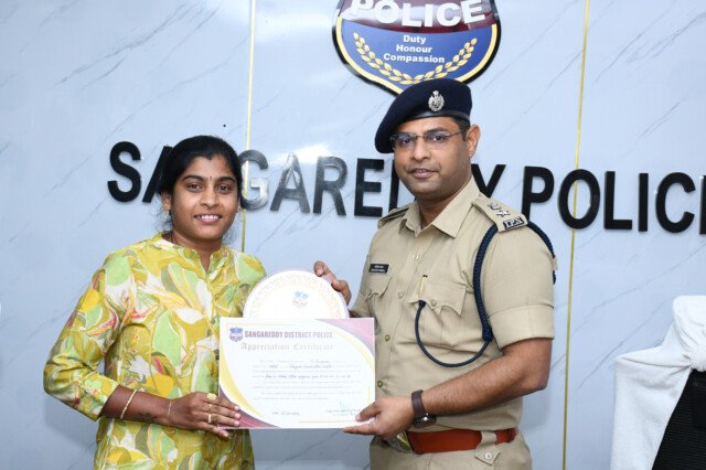 “అరైవ్ అలైవ్” అవగాహన కార్యక్రమాలకు సాంస్కృతిక సారధి కీలక సహకారం – సభ్యులను సత్కరించిన ఎస్పీ పరితోష్ పంకజ్