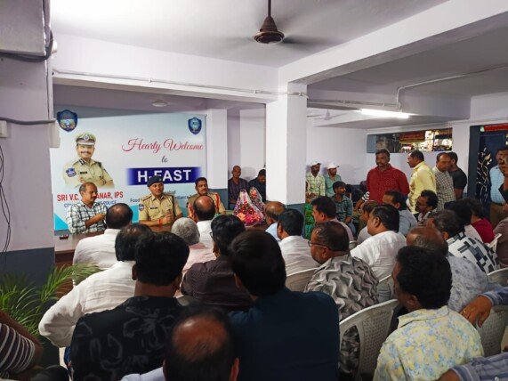 విడి నూనె విక్రయాలపై కఠిన చర్యలు – 15 రోజుల్లో మార్పు లేకపోతే కేసులు: డీసీపీ హెచ్చరిక