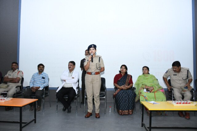 మహిళల భద్రత, బాలల రక్షణ, మాదకద్రవ్యాల దుర్వినియోగం, సైబర్ నేరాలపై సంగారెడ్డిలో అవగాహన కార్యక్రమం