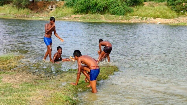 వేసవిలో జాగ్రత్తలు అవసరం: ఈత సరదా విషాదంగా మారకూడదు – మైనర్‌లకు వాహనాలు ఇవ్వొద్దు