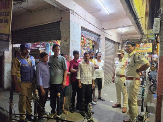 సికింద్రాబాద్ జోన్‌లో ప్రత్యేక ఎన్‌ఫోర్స్‌మెంట్ డ్రైవ్.. 81 మందిపై బహిరంగ మద్యపానం కేసులు