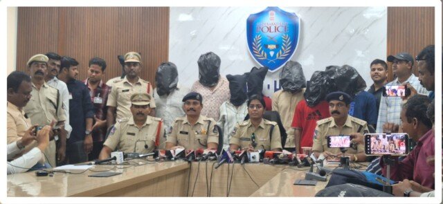 అత్తాపూర్ హత్య కేసు ఛేదన.. ఎనిమిది మంది నిందితుల అరెస్ట్