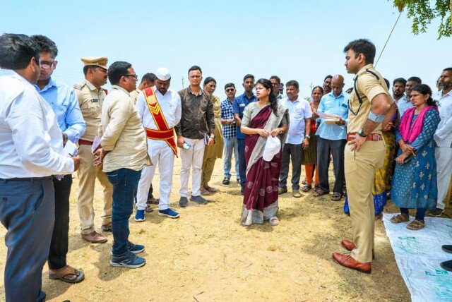 మహబూబాబాద్‌లో వరి ధాన్యం, మక్కజొన్న కొనుగోలు కేంద్రాలపై ప్రత్యేక నిఘా