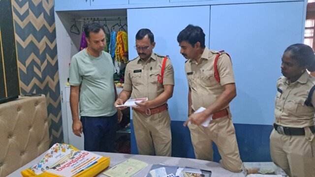 అక్రమ ఫైనాన్స్ దందాలపై పోలీసుల ఉక్కుపాదం.. జిల్లా వ్యాప్తంగా ఆకస్మిక దాడులు