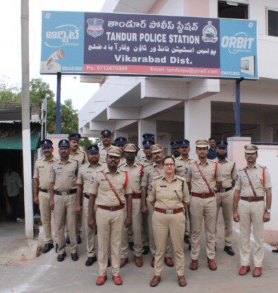 తాండూర్ పోలీస్ స్టేషన్‌ను వార్షిక తనిఖీ చేసిన జిల్లా ఎస్పీ స్నేహ మెహ్రా