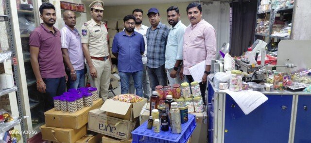 సీతారాంబాగ్‌లో నకిలీ చాక్లెట్ల తయారీ కేంద్రంపై మెరుపు దాడి