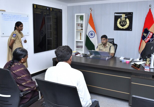 ప్రజావాణిలో ప్రజల సమస్యల స్వీకరణ