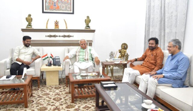 హైదరాబాద్ మెట్రో ఫేజ్-1 స్వాధీనం, ఫేజ్-2 విస్తరణకు మార్గం సుగమం