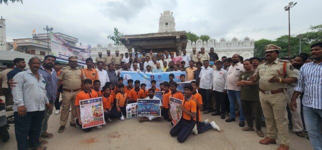 డ్రగ్స్ రహిత సమాజమే లక్ష్యం.. మంగళ్‌హాట్ పోలీసుల భారీ అవగాహన ర్యాలీ