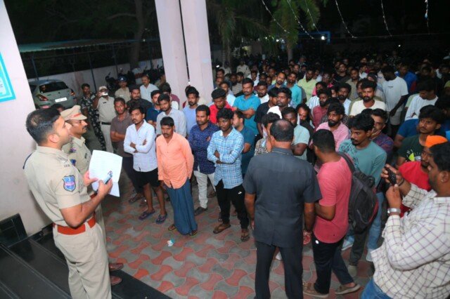 మిర్యాలగూడలో విస్తృత నాకాబందీ: 150 వాహనాలపై కేసులు, డ్రంక్ అండ్ డ్రైవ్‌లో 40 మంది పట్టివేత