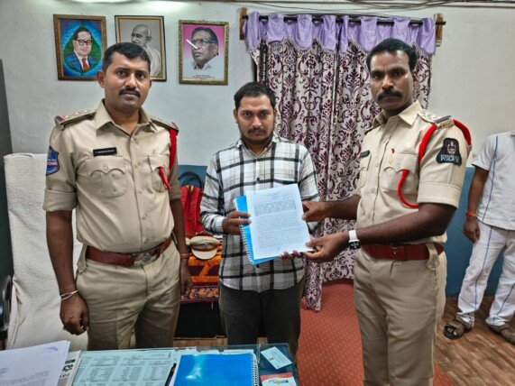 రిటైర్డ్‌ ఐపీఎస్‌ అధికారి భార్య హత్య కేసులో కీలక పరిణామం.. నేపాల్‌ ముఠా సభ్యుడిపై పీడీ యాక్ట్‌ ప్రయోగం