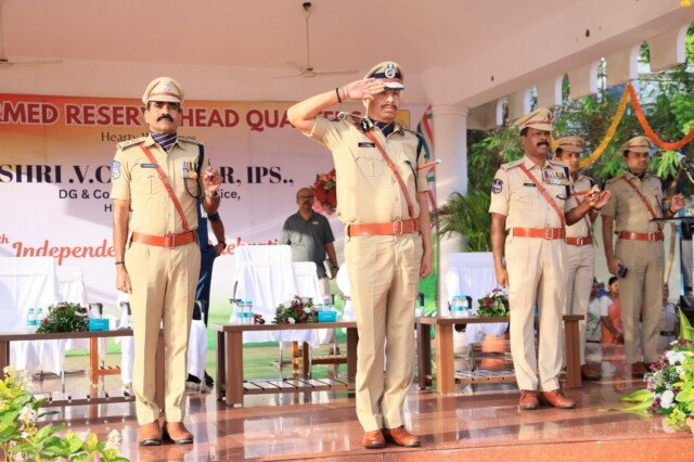 హైదరాబాద్‌లో ఘనంగా 80వ భారత స్వాతంత్య్ర దినోత్సవ వేడుకలు