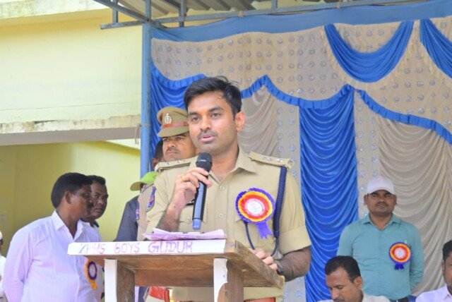 క్రీడలతో క్రమశిక్షణ, పట్టుదల, ఆత్మవిశ్వాసం పెంపొందుతాయి
