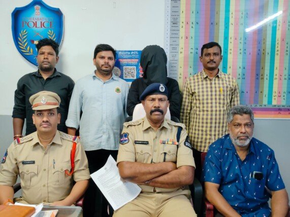 నకిలీ స్క్రీన్‌షాట్‌తో నగదు మోసం.. పాత నేరస్థుడి అరెస్ట్