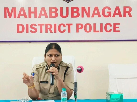 జాతీయ లోక్ అదాలత్‌లో 3,200 కేసుల పరిష్కారం: బాధితులకు రూ.56.65 లక్షల నగదు వాపస్