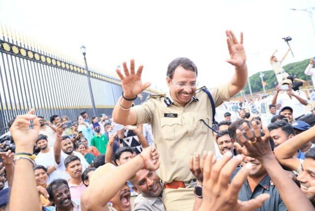 ప్రశాంతంగా వినాయక నిమజ్జనోత్సవం
