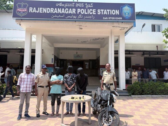 రాజేంద్రనగర్ పరిధిలోని ఉప్పర్‌పల్లిలో హత్య కేసులో ముగ్గురు నిందితుల అరెస్ట్