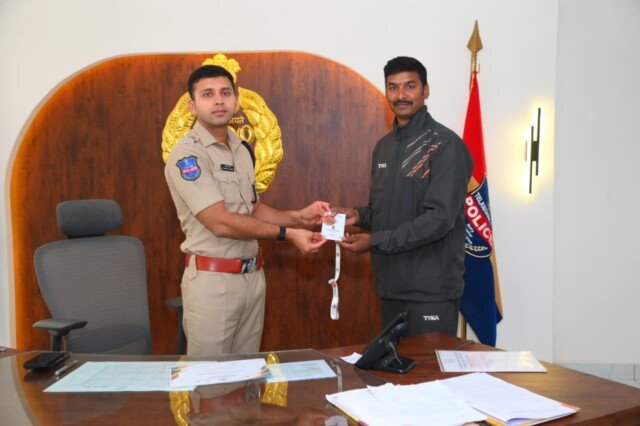 ఆసియా మాస్టర్స్ స్విమ్మింగ్ ఛాంపియన్‌షిప్‌లో పాల్గొన్న నల్లగొండ ఏఆర్ కానిస్టేబుల్